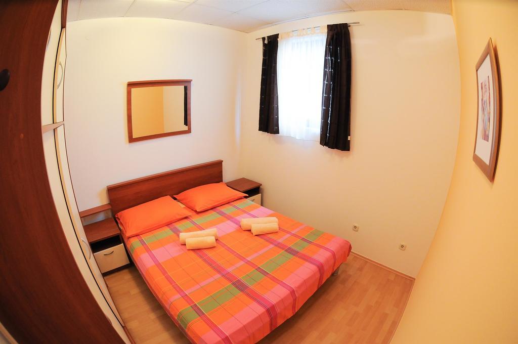 Apartments Marija Petricevic بودْسْتغانا الغرفة الصورة